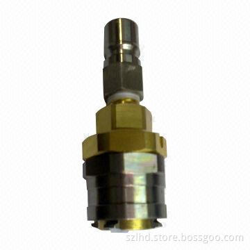 Screw type coupler